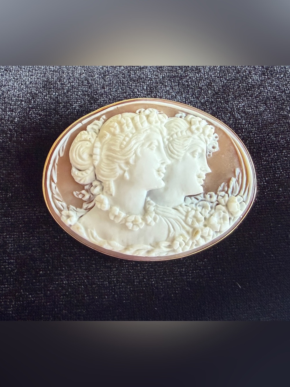 Vintage Italian 14K Gold Carved Shell Cameo Brooch Pendant Double Portrait 585